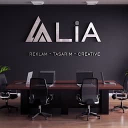 Lia-creative